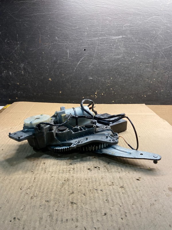 2009 to 2016 GMC Acadia Rear Trunk Liftgate Power Motor Actuator OEM Z0657 DG
