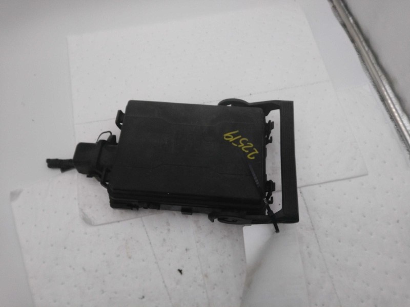 2018 Chevrolet Silverado 1500 Fuse Box OEM Blue 629812 131K Miles Warranty