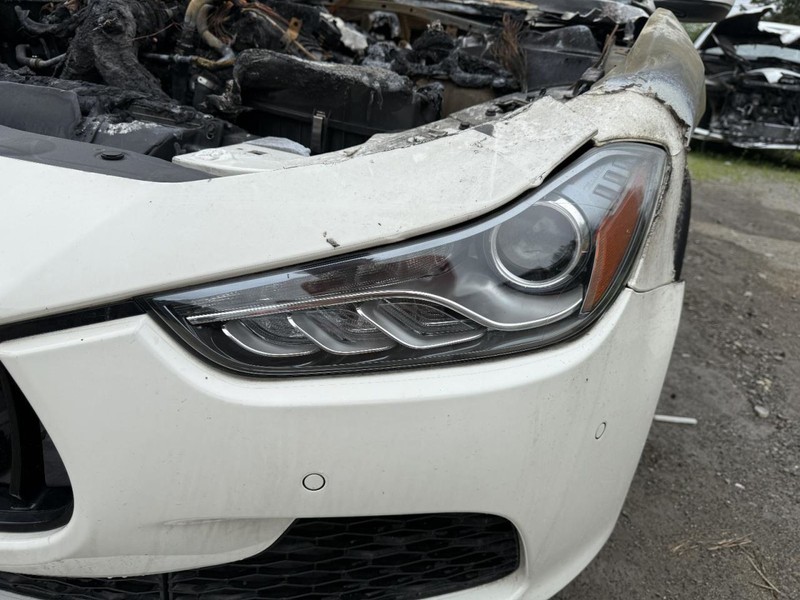 2014-2017 Maserati Ghibli Left Driver Headlight For Parts Only Housing Melted