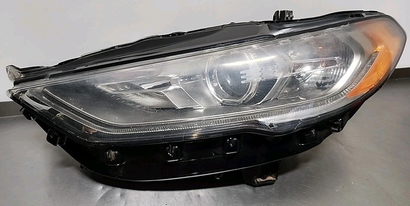 2017 - 2020 FORD FUSION LEFT HEADLIGHT DRIVER SIDE HID WITH BALLAST OEM LH