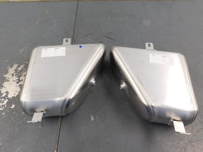 2022 2120Audi RSQ8 RS Q8 / Urus Air Suspension Rear Reservoirs #5543 Y5