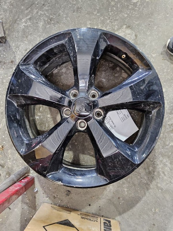 2016-2023 Jeep Cherokee Wheel Rim 18x7 Aluminum 5 Solid Spoke Black Opt WDP