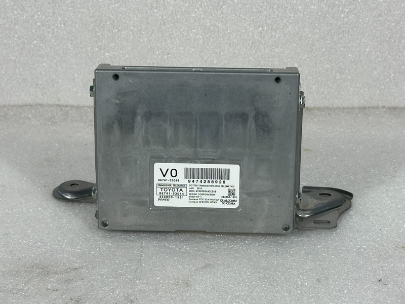 2014-2020 LEXUS IS350 F-SPORT TRANSCEIVER TELEMATICS MODULE 8674153044 OEM