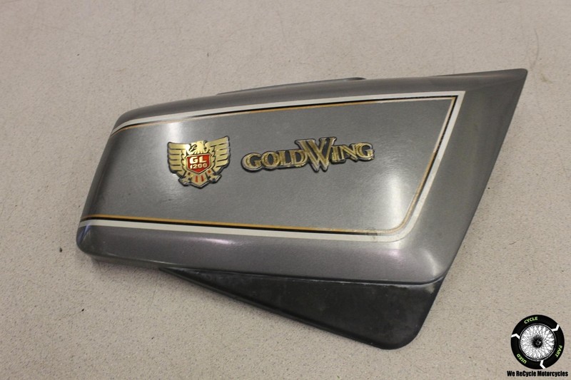 1984 Honda Goldwing 1200 GL1200 RIGHT SIDE COVER PANEL COWL FAIRING GL 84