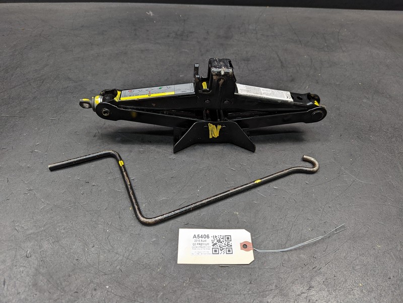 Jack Assy w/ Bar 2018 Audi Q3 5N0011031E 2015 2016 2017