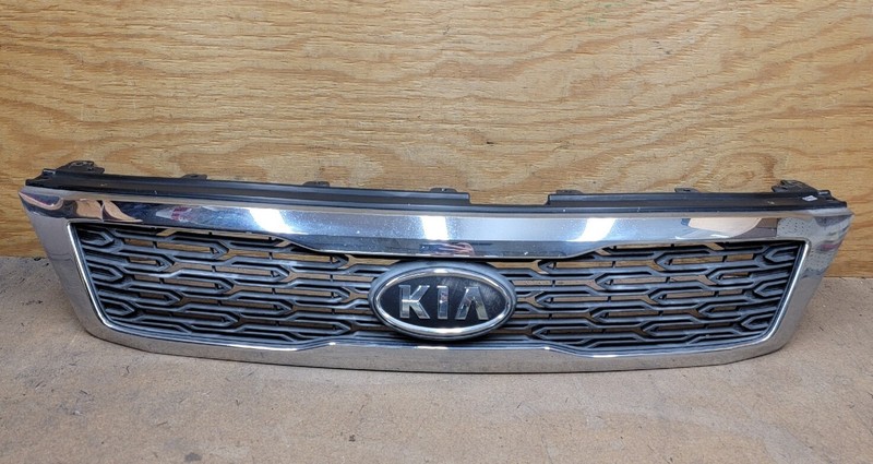 2010 2011 2012 Kia Sedona Front Bumper Grille W/Emblem OEM