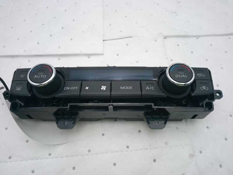 2017 Nissan Maxima A/C Selector Switch OEM 275004RA0A 146K Miles White