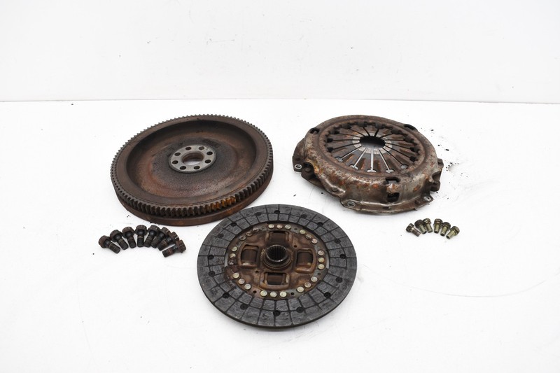 2001 TOYOTA MR2 SPYDER ZZW30 M/T FLYWHEEL CLUTCH PRESSURE PLATE SET OEM KW64