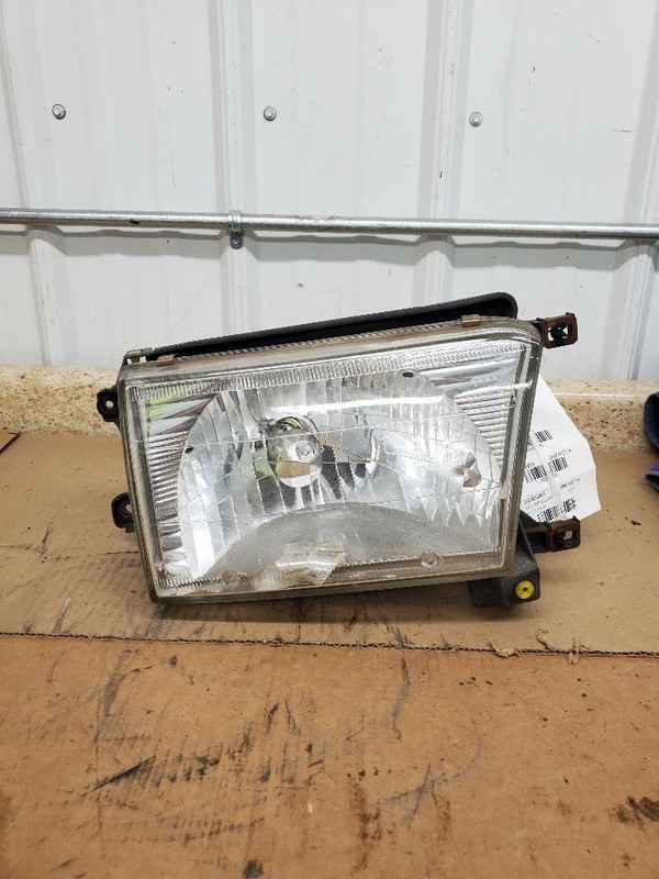 Passenger Right Headlight Fits 99-02 4 RUNNER 297380
