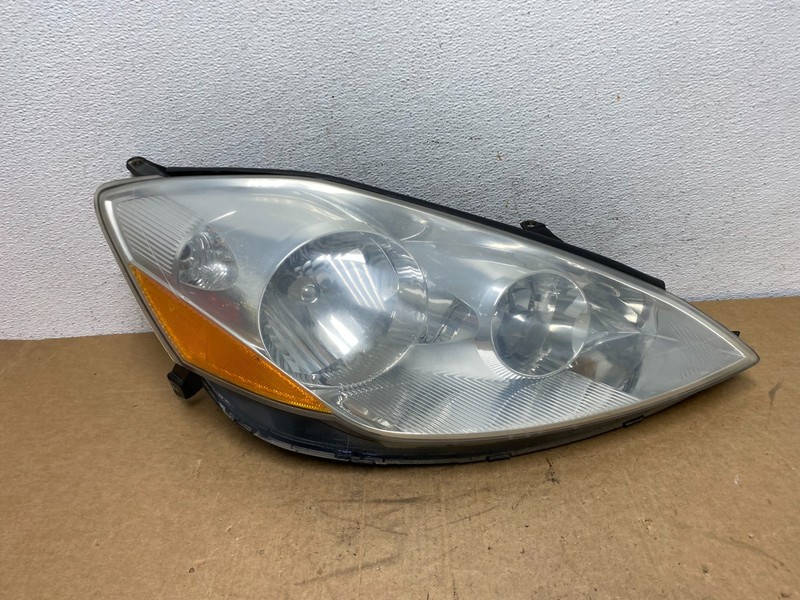 2006 to 2010 Toyota Sienna Right Passenger Rh Side Headlight Halogen AD6331 DW
