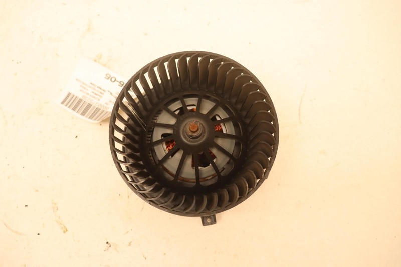 2015-2016 CHEVY/GMC SUBURBAN FRONT HVAC AIR CONDITIONING BLOWER FAN MOTOR OEM