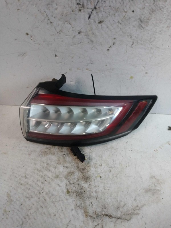 2015 Ford Edge Right Tail Light Assembly Silver 86000 Mi OEM Quality Used