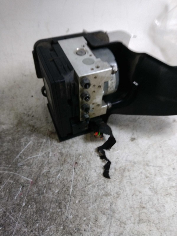 2020 AUDI A3 ABS Hydraulic Assembly OEM 5Q0614517GDBEF 80K Miles FWD White