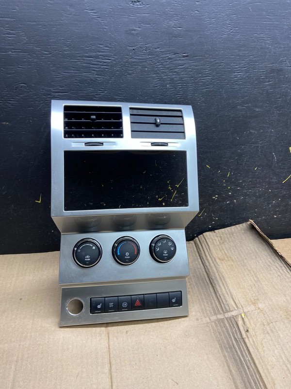 2007 to 2012 Dodge Nitro Dash Climate Temperature Control Radio Bezel x1723 DG