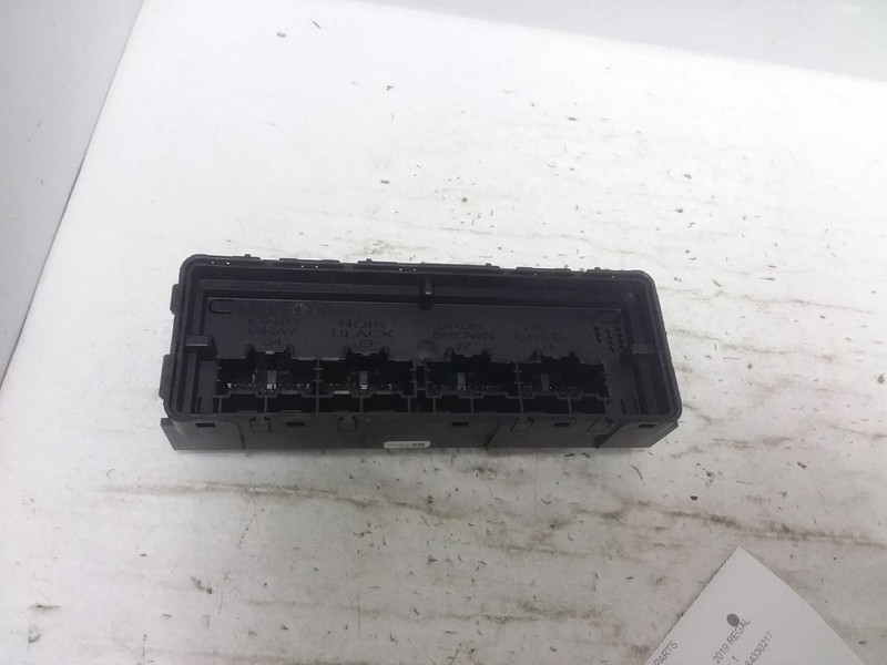 Temperature Control Module Center Dash Fits 18-20 REGAL 84330217