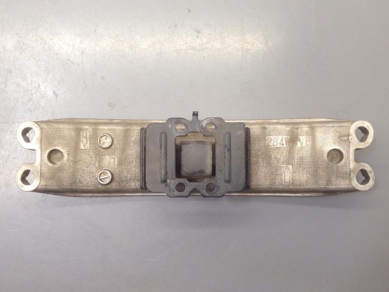 Transmission Crossmember Mount Bracket AT Fits 2006-2015 Lexus IS250 IS350 76873