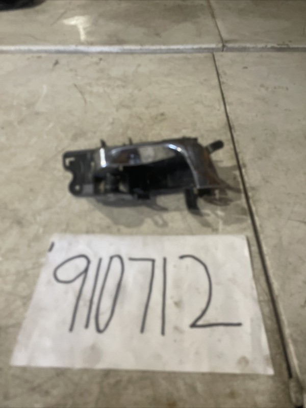 2004-2006 CADILLAC SRX REAR RIGHT PASSENGER INNER SIDE DOOR HANDLE OEM