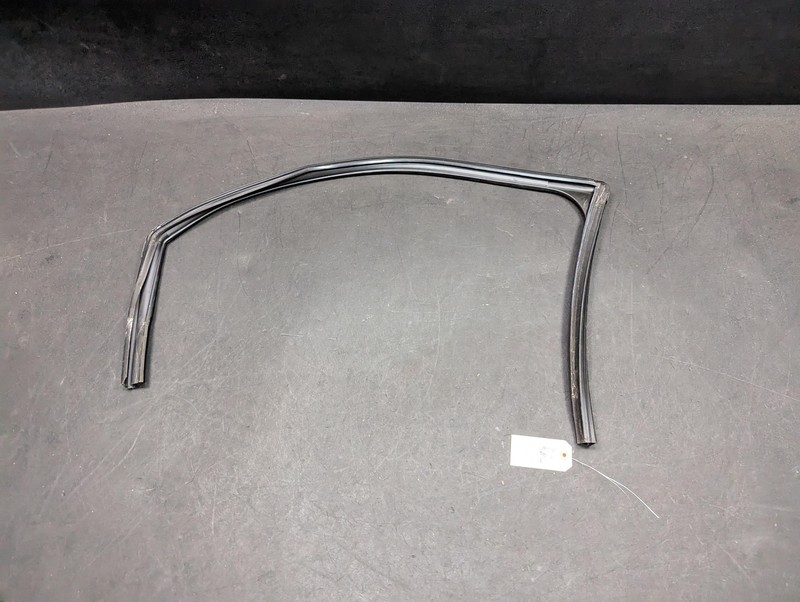 Front Left Door Window Glass Run Channel 2018 Ford Explorer 2013 2014 - 2019