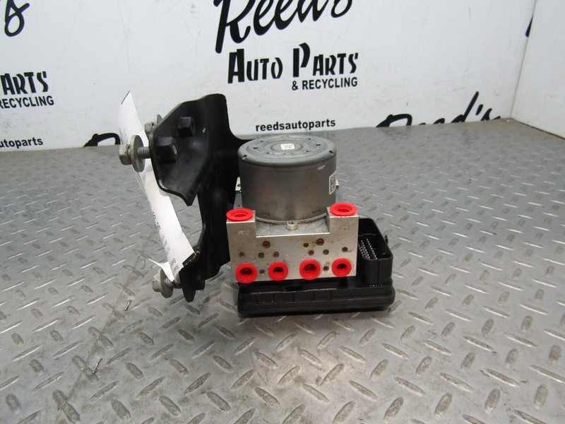 17-22 Chevy Canyon Colorado Anti Lock Brake Pump Assembly PN 84338035 OEM