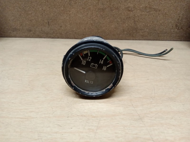 Peterbilt 17-02826 10-16 Volt Gauge