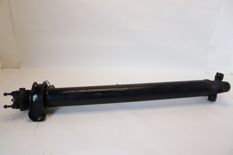 2019-2023 VOLVO VNL 860 CENTER DRIVE SHAFT CARDAN PROPELLER SHAFT OEM