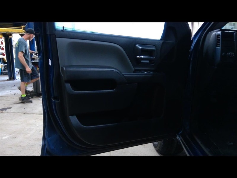 SIERRA 2017 Driver Left Front Door Trim Panel 1667474