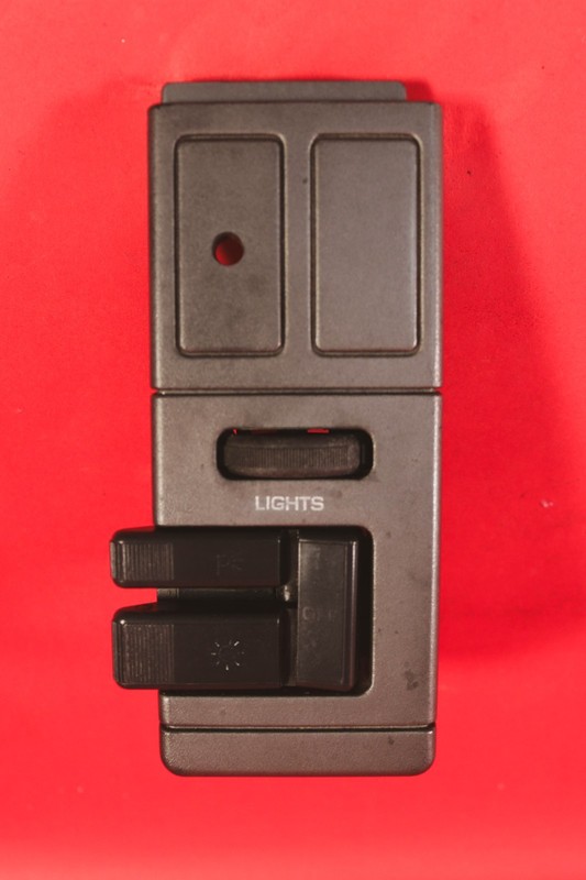 1988-1994 Chevy S10 Blazer GMC Sonoma Headlight Head Light Lamp Switch OEM *USED