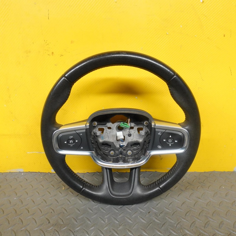2019-2024 VOLVO XC40 BLACK LEATHER STEERING WHEEL HEATED W/SWITCH BUTTON OEM