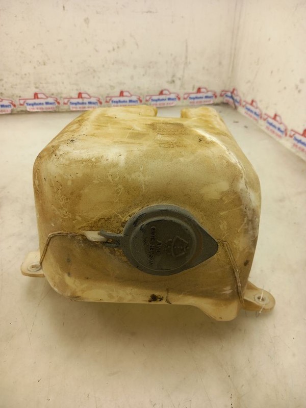 96 TOYOTA LAND CRUISER WINDSHIELD WASHER RESERVOIR