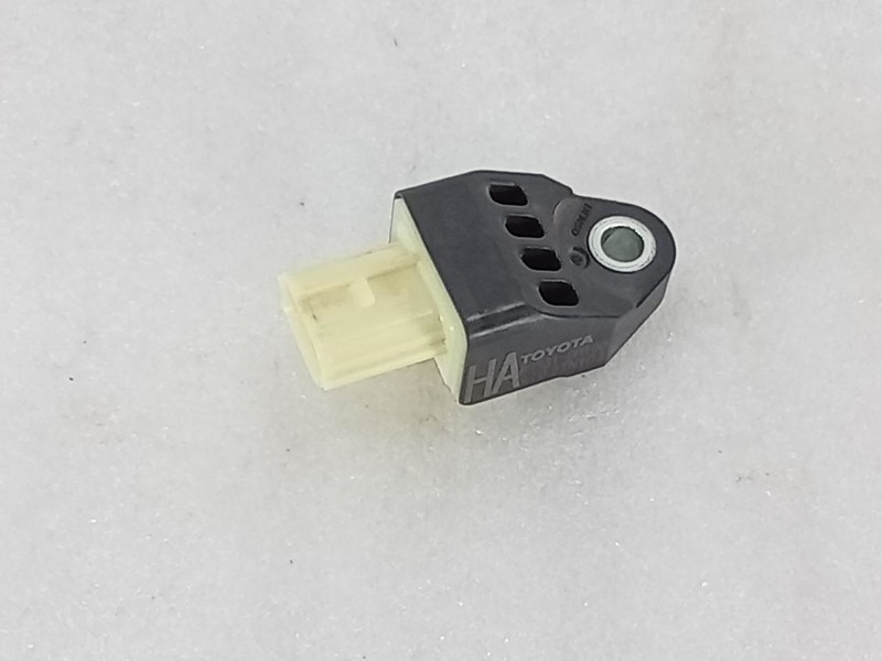 2014-2019 Toyota RAV4 Highlander Rear Sensor 898310R0100