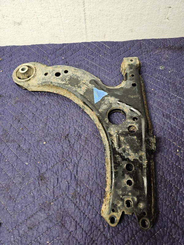 2000-2004 Volkswagen Jetta Driver Left Front Lower Control Arm OEM