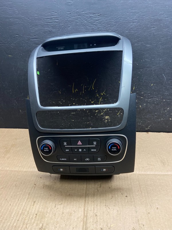 2014 2015 Kia Sorento Center Radio Climate Control Clock Trim Heat Seat AA8133