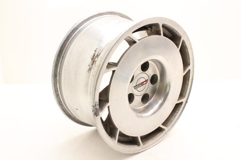 1986 Chevrolet Corvette 5.7L C4 Passenger Right Side 16x8-1/2 Inch Front Wheel
