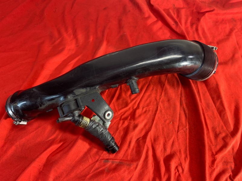 BMW F10 E70 E72 5 Series X4 X5 X6 Upper Air Intake Duct Hose Tube Pipe OEM✅
