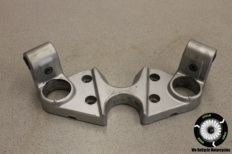 98 SUZUKI GSX 750 F KATANA MID UPPER TRIPLE TREE CLAMP HANDLE BAR MOUNT GSX750