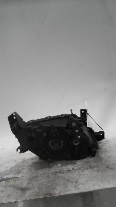 2017-2019 KIA NIRO Right Fog Light Assembly Grey 636276, 118k Miles