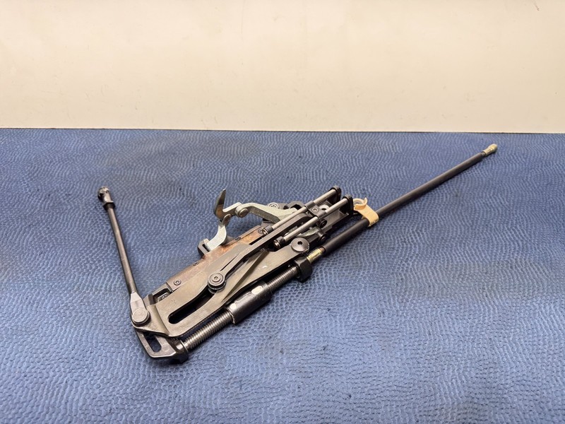 94–00 OEM BMW E36 3 Series M3 Convertible Front Right Locking Top Latch Assembly