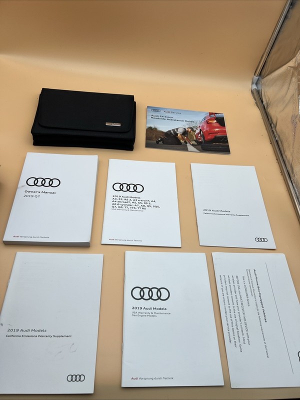 2019 Audi Q7 Owners Manual, warranty And Maintenance With Case Included