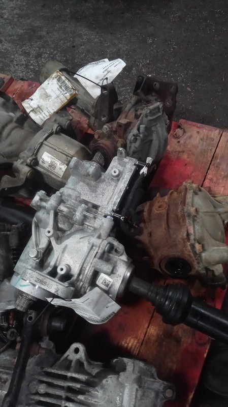 2023 Buick Encore GX Transfer Case Assembly 4WD OEM 19K Miles Black 84619579