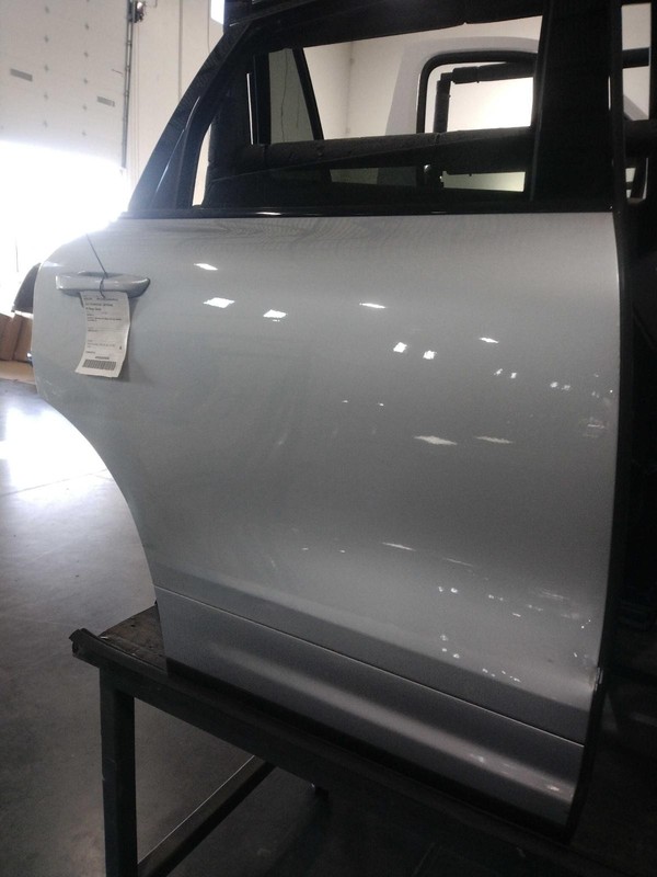 2017 Porsche Cayenne Rear Right Door Silver Used Small Dent 91000 Miles