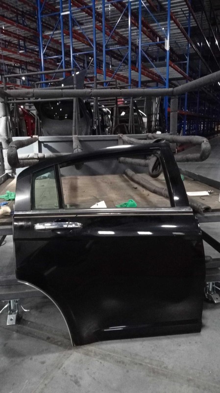 2013 Chrysler 200 Right Rear Door Black PW PL OEM 117K Miles - Used