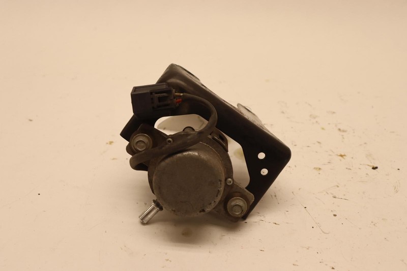 2011-2020 DODGE GRAND CARAVAN POWER BRAKE BOOSTER VACUUM PUMP OEM