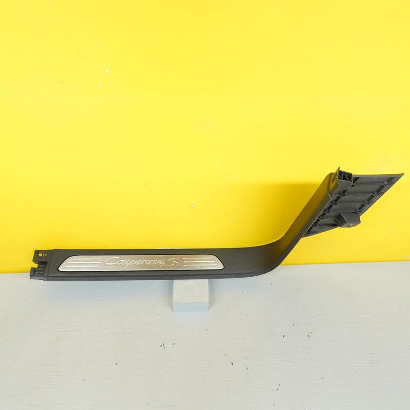 2015-2018 PORSCHE CAYENNE FRONT RIGHT PASSENGER SIDE SILL STEP PLATE 7P5863484