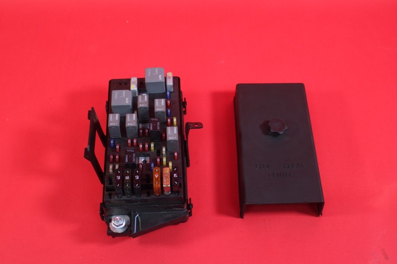 C5 Corvette OEM USED 97-04 Interior Fuse Box Block 12193791 *Used*