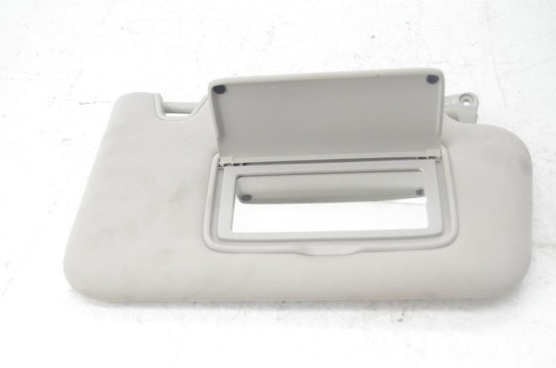 2015-2017 Nissan Juke AWD S Passenger Right Side Sun Visor Assembly