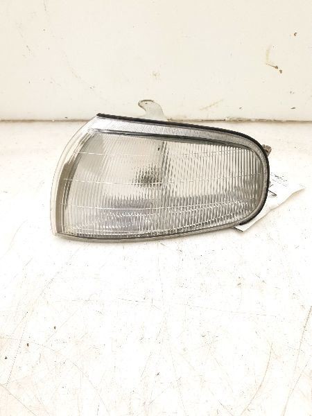Driver Corner Outer Signal Lamp Fender Mounted Fits 92-94 CAMRY 81620-06010