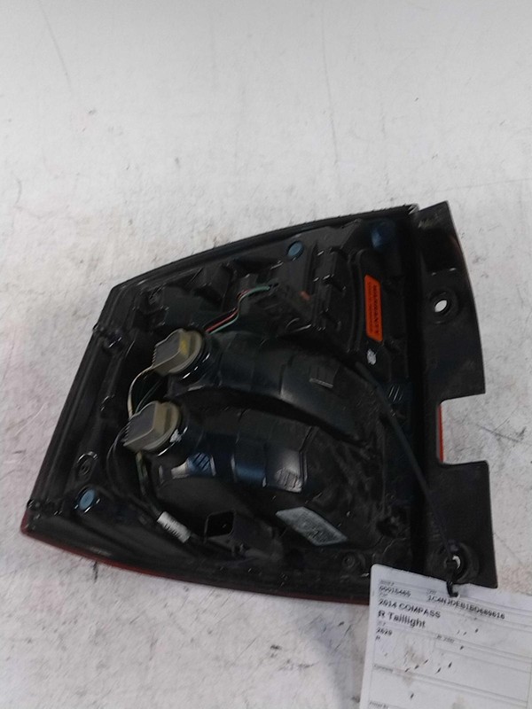 2014 Jeep Compass Right Tail Light Assembly Black OEM 338124 Scuffs 113K Mile