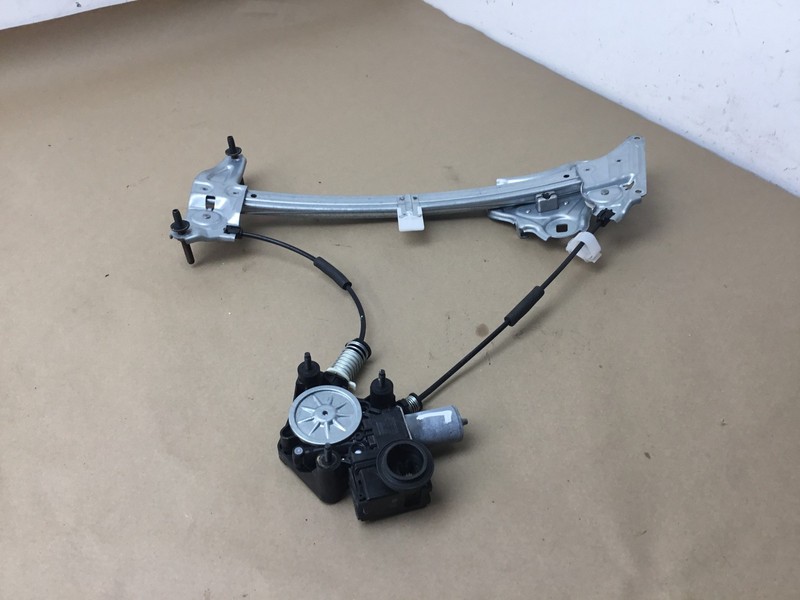 18-21 Lexus LC500 2018 Front Left Driver Door Window Regulator Motor ;:Y