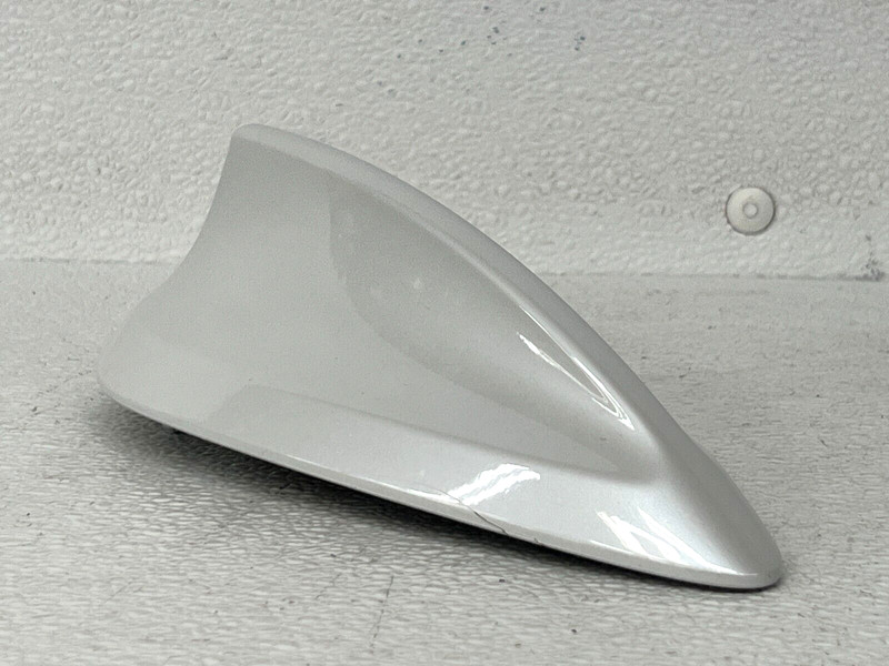 ⭐2015-2018 BMW 3 SERIES SHARK FIN ROOF ANTENNA RADIO AUDIO COVER MODULE LOT2476