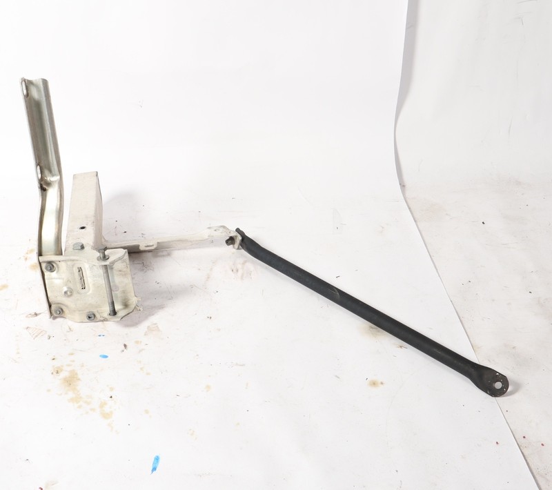 2012 - 2019 BMW 640i 650i Front Bumper Deformation Bracket Right OEM Used